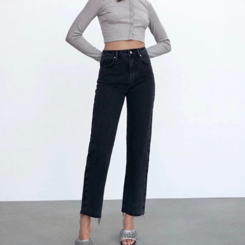 Zara Black Frayed Straight Leg Crop Jeans